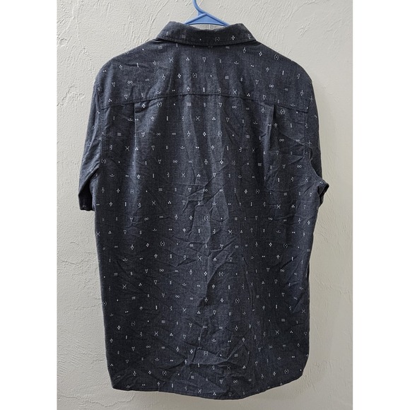 The North Face Men's Short Sleeve Size Large Dark Gray Button Up Shirt Design - Picture 5 of 7